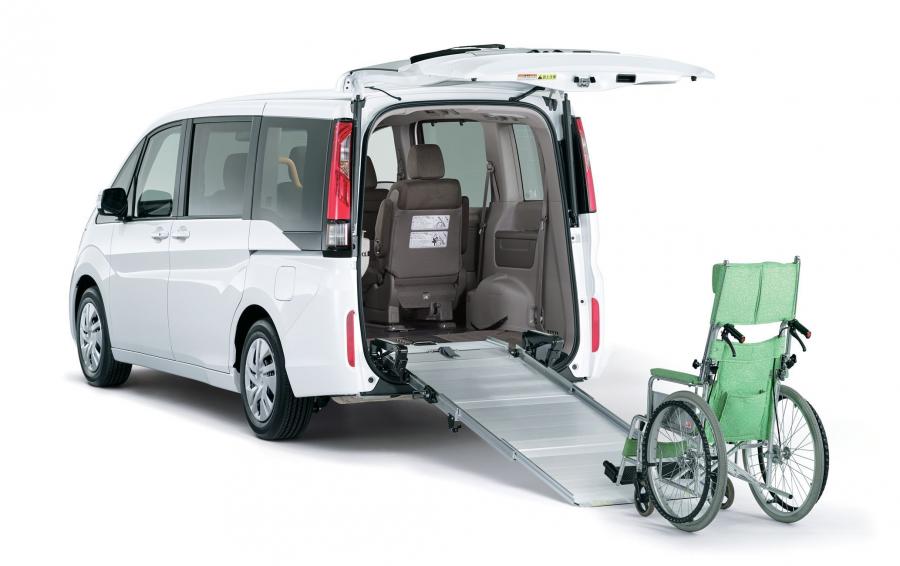  Honda StepWGN 2015 года  (фото 5 из 11)